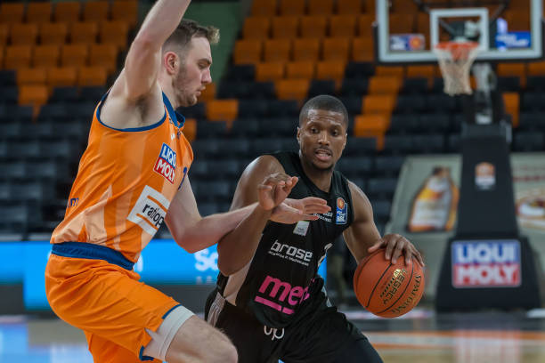 也是走向更 也是走向更